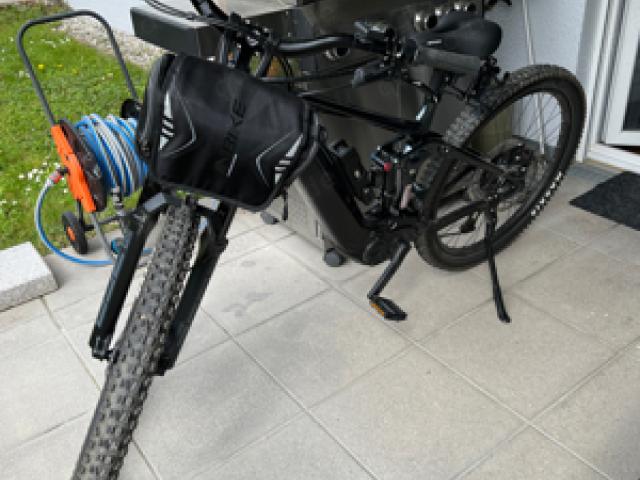 E-Bike Giant Reign e+2 mit Zubehör - 1